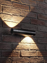 Single up-only lighting angle for accent lighting