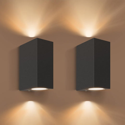 Close-up of the up & down lighting effect from the sconces

