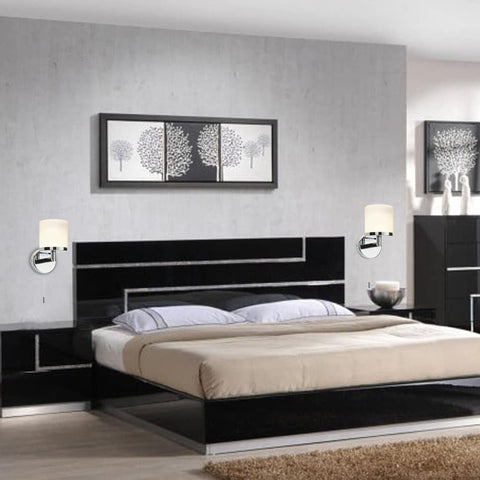 Chrome Bathroom Wall Light with Pull Cord IP44