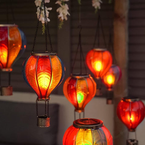 Festive Lights 45cm Solar Hot Air Balloon Lantern – Rainbow Multicolour Flame Effect Hanging Garden Light for Patio, Balcony & Outdoor Décor