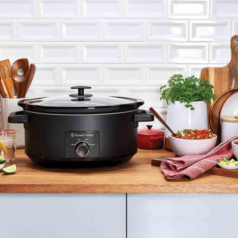 Russell Hobbs Slow Cooker 7L – 320W Large Capacity, 3 Heat Settings, Stainless Steel, Dishwasher Safe, Matte Black, Cool Touch Handles