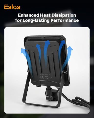Black outdoor light fixture with blue arrows indicating heat dissipation on a white background, featuring the brand 'Eslas'.