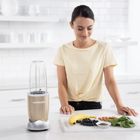 Blender 900 Series 4 Piece Set – 900W High Torque Personal Blender & Smoothie Maker – 24,000 RPM Extractor Crushes Ice, Frozen Fruit & Nuts – 700ml Cup & Flip-Top To-Go Lid – Champagne