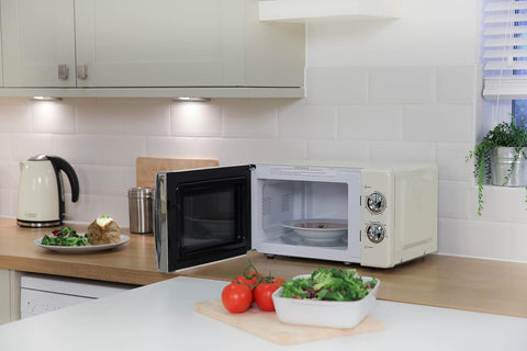 17L 700W Cream Solo Microwave with 5 Power Levels, Timer & Defrost