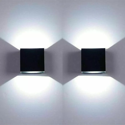 Easy installation of the wall light on an interior wall

