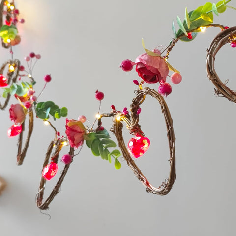 Valentine’s Day Rattan Heart Garland String Lights, 6.5FT 25 LED Battery Operated Indoor Decorative Lights for Home and Wedding