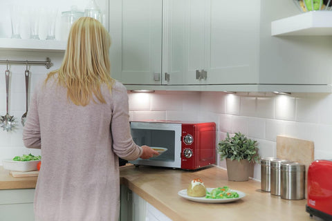 17L 700W Red Manual Microwave with 5 Power Levels & Defrost