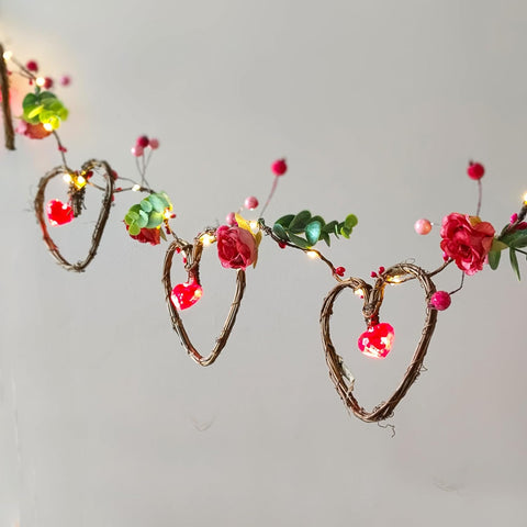 Valentine’s Day Rattan Heart Garland String Lights, 6.5FT 25 LED Battery Operated Indoor Decorative Lights for Home and Wedding