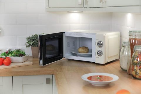 17L 700W Cream Solo Microwave with 5 Power Levels, Timer & Defrost