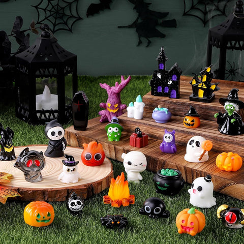 50PCS Halloween Mini Resin Figurines – 50 Styles of Tiny Pumpkin, Ghost, Skull & Skeleton Decorations for DIY Crafts, Miniature Gardens & Party Décor