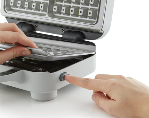 DuraCeramic Deep-Fill Waffle Maker – Non-Stick Easy Clean Waffle Iron with Removable Plates – White & Stainless Steel