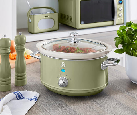 Swan Retro Green 3.5L Slow Cooker with Keep Warm Function – 200W