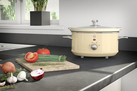 Swan Retro Cream 3.5L Slow Cooker with Keep Warm Function – 200W