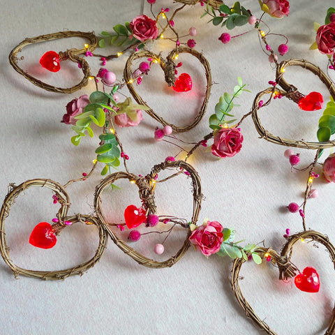 Valentine’s Day Rattan Heart Garland String Lights, 6.5FT 25 LED Battery Operated Indoor Decorative Lights for Home and Wedding