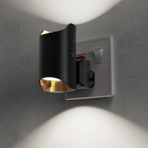 Compact 6000K plug-in LED lamp

