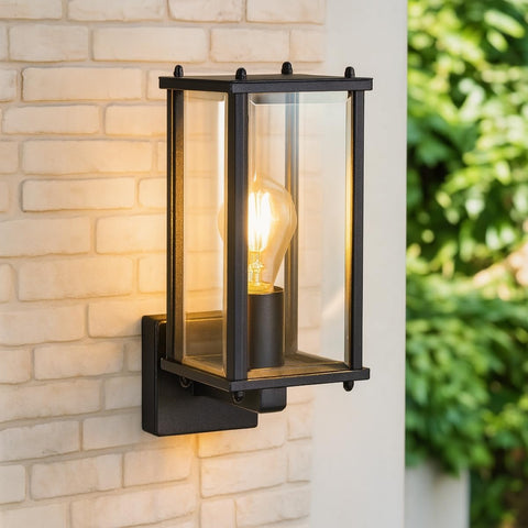 Die-cast aluminium outdoor wall fixture

