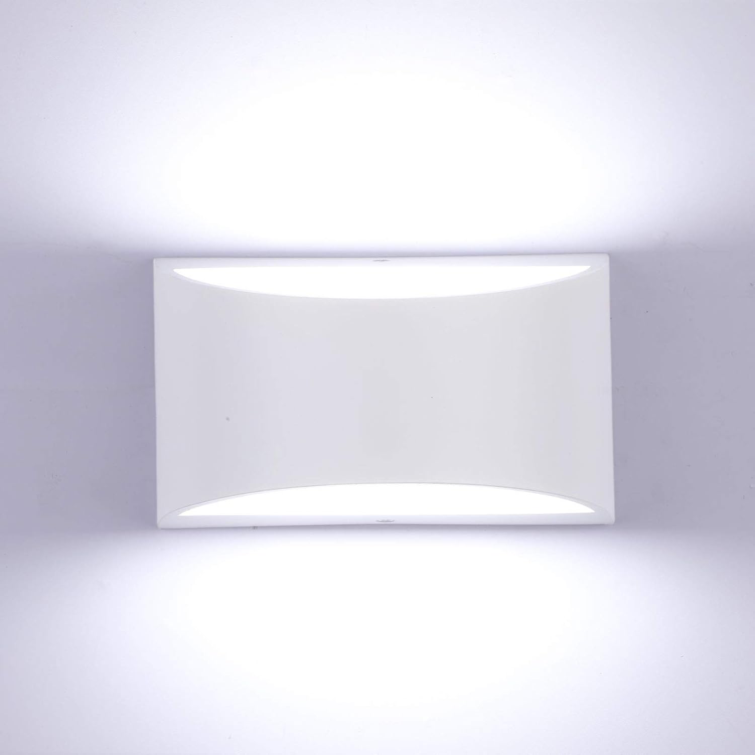 Indoor dimmable LED wall light

