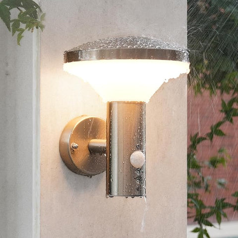 Modern 9W LED exterior sconce for UK weather


