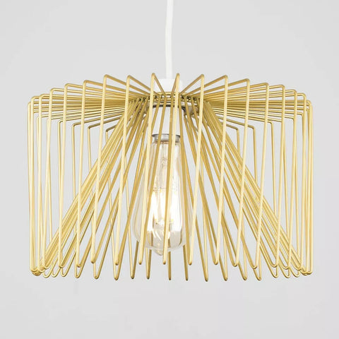 Stylish wire pendant shade for dining areas
