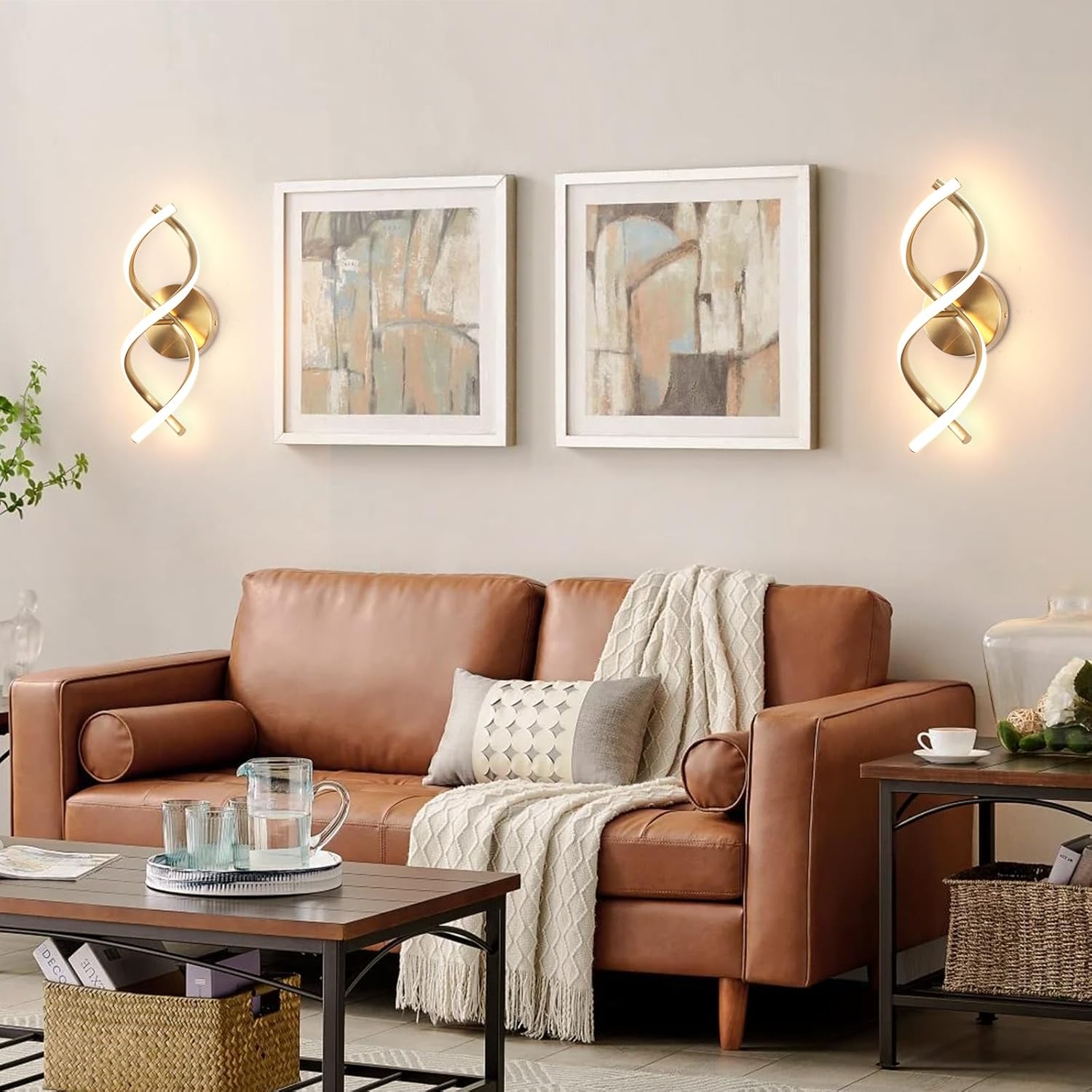 Modern bedroom wall lamp

