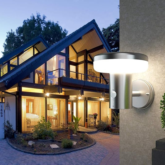 Stainless steel outdoor light with double-layer design

