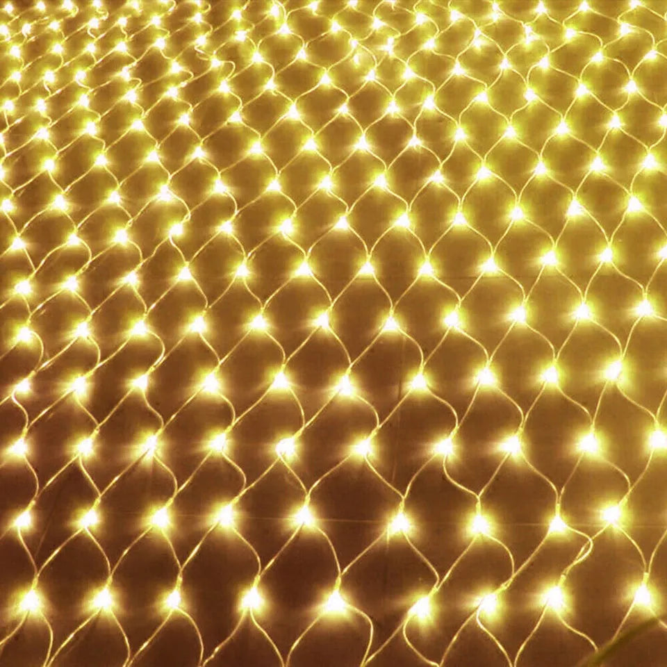 Net Lights Outdoor Indoor, 200 LED 3m x 2m Christmas Fairy Lights Plug-in IP67 Waterproof Mesh String Lights with 8 Light Modes/Timer/Remote, for Xmas Tree/Outside/Window/Garden Decorations

