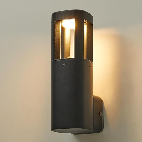 IP54 outdoor lighting product with packaging

