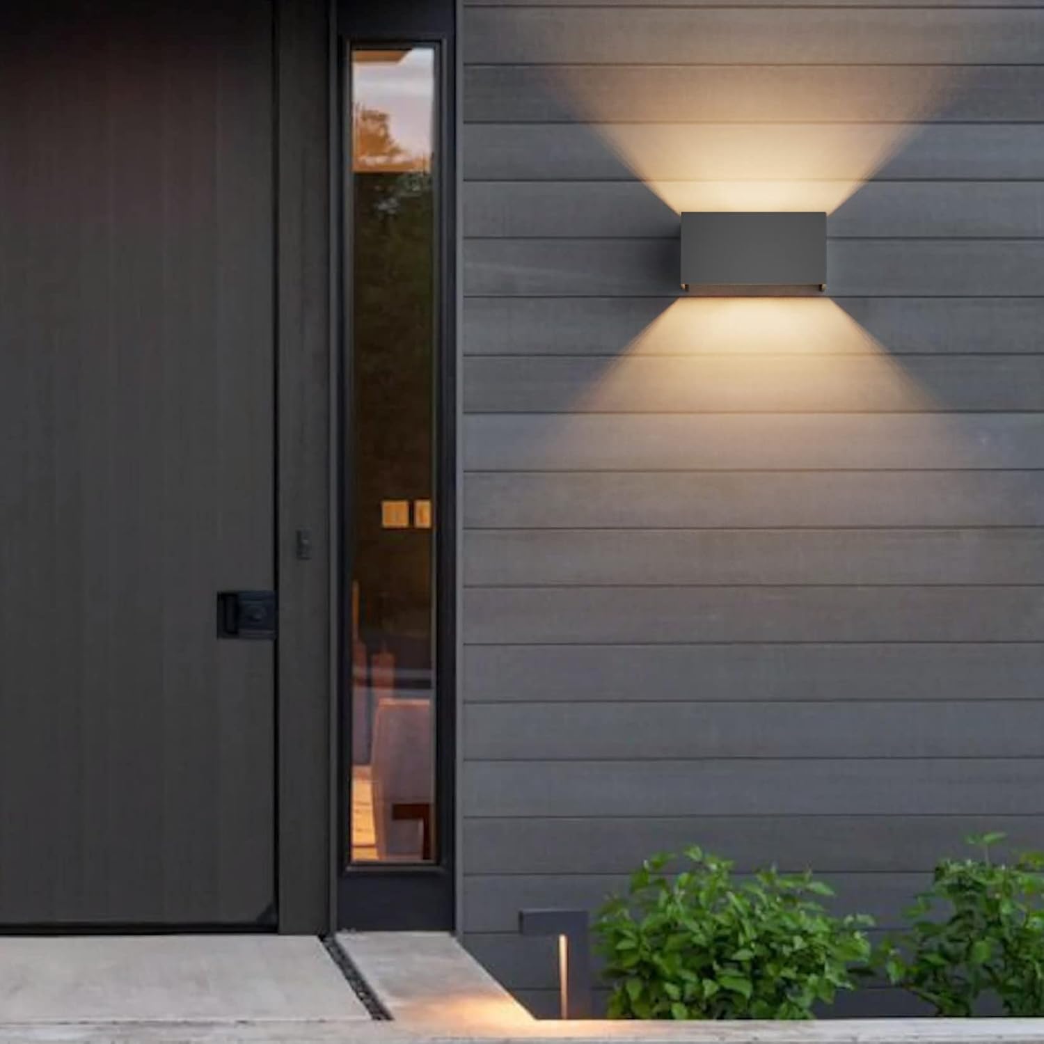 Outdoor LED wall light with bulbs

