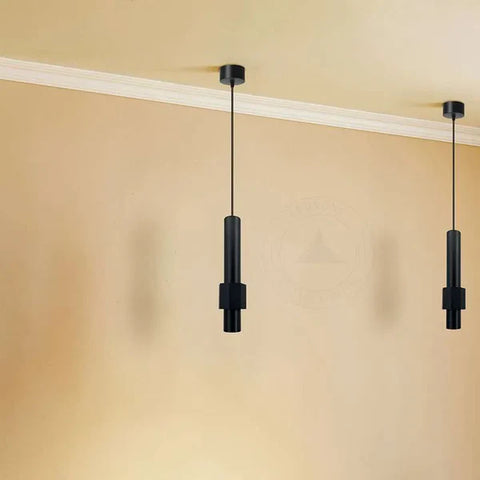 Adjustable hanging ceiling lamp in a chic interior


