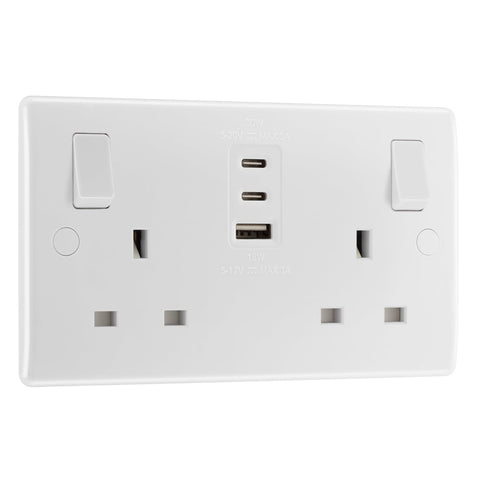 BG Electrical 30W Double Switched USB Power Wall Socket White