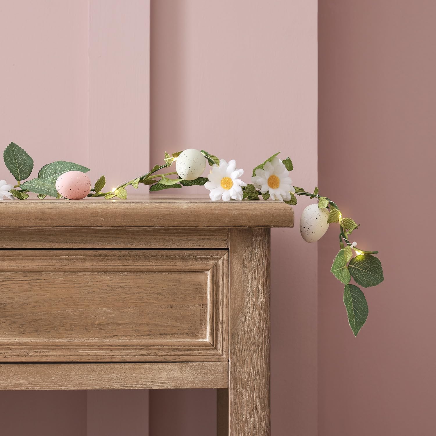Warm white Easter egg garland with daisy flowers