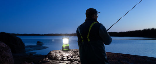 Camping Lantern, 1000 Lumen Camping Lights Battery Powered, Dimmable Warm White and Daylight Modes, Battery Lantern for Power Cuts, Emergency Lighting, Suit for Hiking, Fishing, Tents, etc.