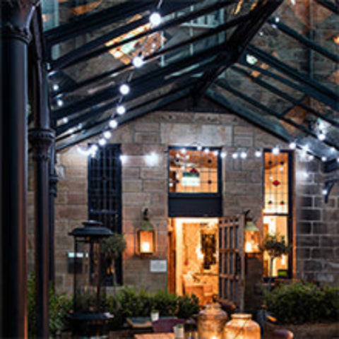 White solar fairy lights with 8 modes for garden decoration.

