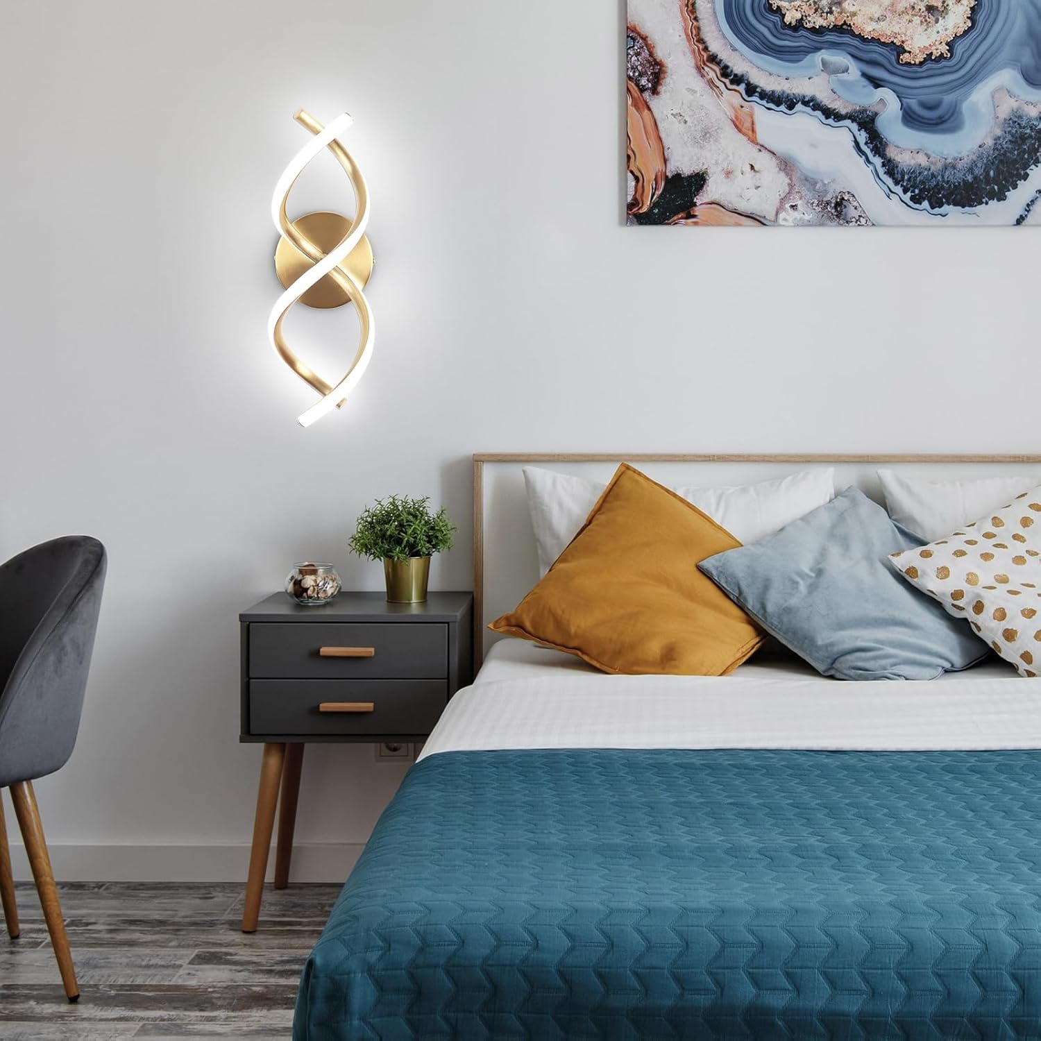 polished gold LED light

