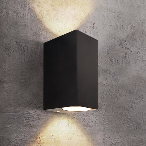 Sleek Black Aluminum LED Wall Light for Garden Use

